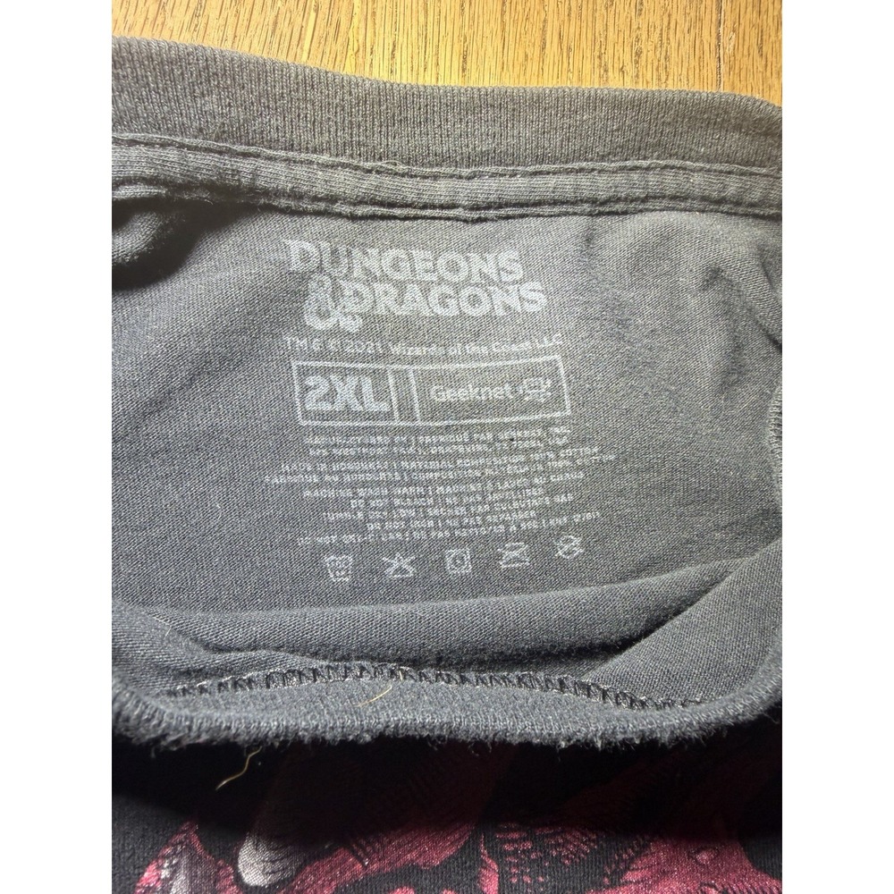 Dungeons and Dragons T-Shirt Mens 2XL Red Dragon Ouroboros D&D Logo 2021 - Picture 7 of 8
